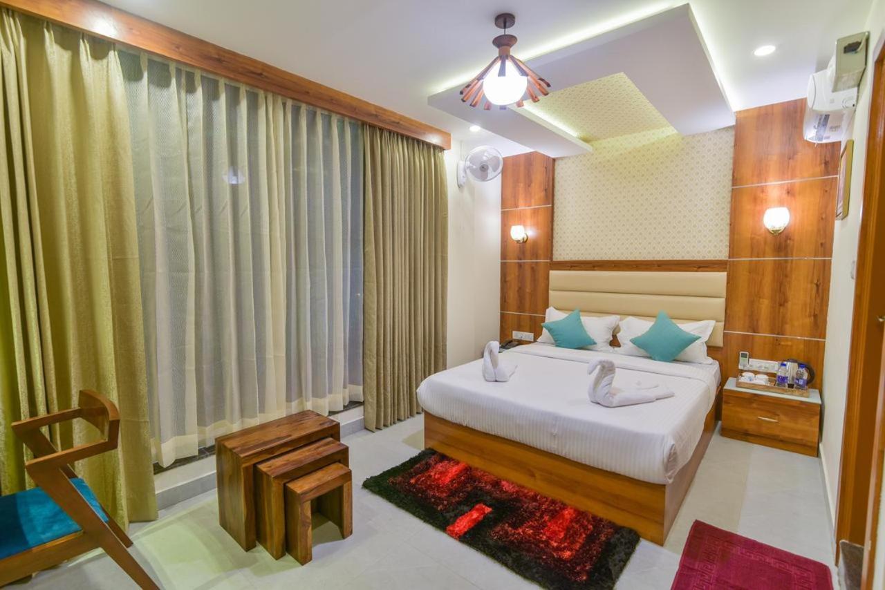 Address 24 Inn Бангалор Экстерьер фото